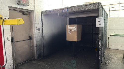 BINKS INDUSTRIAL PAINT BOOT WITH VENTILATION FAN
