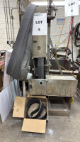 INDUSTRIAL BELT SANDER WITH EXTRA BELTS
