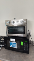 LOT (2) REFRIGERATORS, (3) MICROWAVES, (1) GREEK CHEF OVEN (BROKEN KNOB) - 3