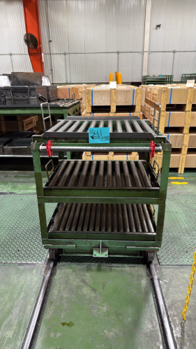 (1) 3 level roller conveyor cart