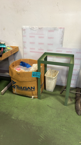 Silvan plastic bottle w/lids and a metal stand