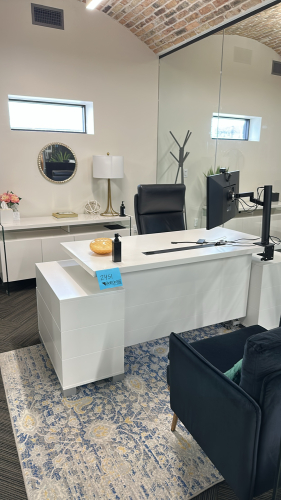 LOT OF ASSTD OFFICE FURNITURE: ADJUSTABLE HEIGHT DESK APPROX: 63&rdquo; x 31&rdquo; WITH (2) SIDE CABINETS, (1) CABINET APPROX: 62&rdquo; x 18&rdquo; x 30&rdquo; WITH OFFICE CHAIR, SIDE CHAIR AND COAT RACK<br/>(MONITOR NOT INCLUDED)