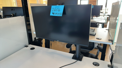 LG 32&rdquo; MONITOR MODEL: 32UN880-B