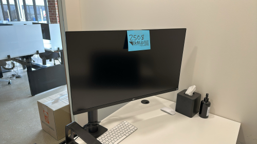 LG 32 MONITOR MODEL: 32BN88U-B WITH ARM BAR
