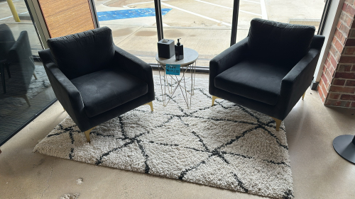 LOT OF (2) SIDE CHAIRS , COFFEE TABLE & RUG APPROX:84&rdquo; x 62&rdquo;