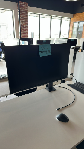 LG 32&rdquo; MONITOR MODEL: 32BN88U-B WITH ARM BAR