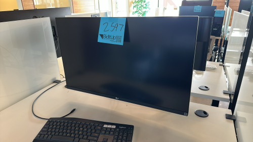 LG 32&rdquo; MONITOR MODEL: 32UN880-B