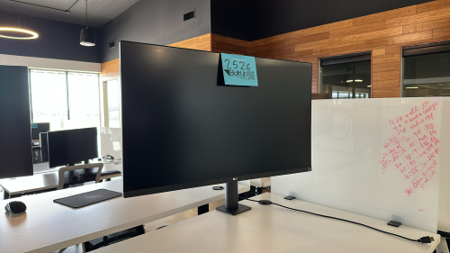 LG 32&rdquo; MONITOR MODEL: 32BN88U-B WITH ARM BAR