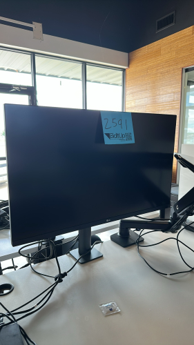 LG 32&rdquo; MONITOR MODEL: 32UN880-B