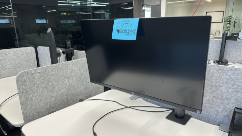LOT OF (2) LG 32&rdquo; MONITORS MODEL: 32BN88U-B WITH ARM BARS