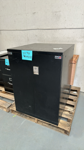 LISTA STORAGE CABINET (LOCKED NO KEY)