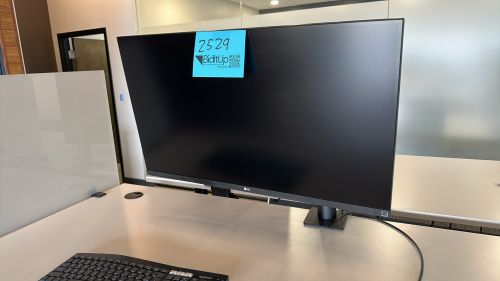 LG 32&rdquo; MONITOR MODEL: 32BN88U-B WITH ARM BAR