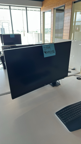 LG 32&rdquo; MONITOR MODEL: 32BN88U-B WITH ARM BAR
