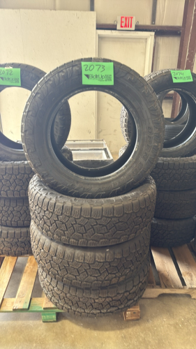 Set of Open Country A/T Toyotire 255/60R18 112T Tires