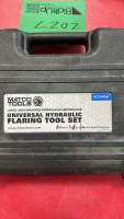 Matco Tools Universal Hydraulic Flaring Tool Set Model: AC72475A - 2