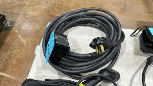 250V Connector