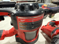 LOT OF (1) MILWAUKEE COMPACT VACUUM CAT NO: 0882-20 & (1) MILWAUKEE COMPACT SPOT BLOWER CAT NO: 0852-20 - 3