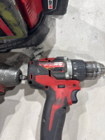 LOT OF (6) ASSTD MILWAUKEE DRILLS WITH 6 STATION MILWAUKEE BATTERY CHARGER - 4