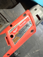 MILWAUKEE 3/8&rdquo; RATCHET CAT NO: 2560-20 WITH BATTERY - 2