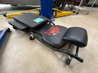 MAC TOOLS SHOP CREEPER AND (2) KNEELING PADS - 2