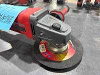 MILWAUKEE 7&rdquo;/9&rdquo; GRINDER CAT NO: 2785-20 WITH BATTERY - 2