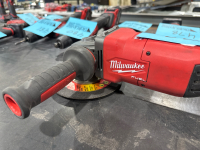 MILWAUKEE 7&rdquo;/9&rdquo; GRINDER CAT NO: 2785-20 WITH BATTERY - 4