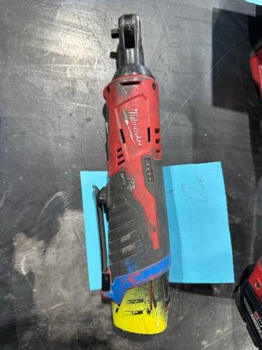 MILWAUKEE 1/4&rdquo; RATCHET CAT NO: 2456-20 WITH BATTERY
