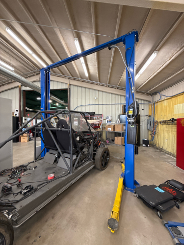 FORWARD LIFT MODEL: I10N400M CAPACITY: 10,000 , SN: NHG17F0047