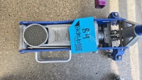 Power Torque 1.5 Ton Floor Jack - 3