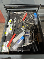 US GENERAL 30&rdquo; 5 DRAWER MECHANICS CART WITH ASSTD TOOLS: PROMO KIT, CUTTING TOOLS, DRILL BITS & END BILLS - 5