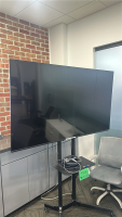 70&rdquo; Vizio 4K TV Model: M70Q6-J03 W/ Apple TV
