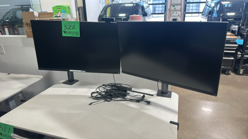 (2) LG 32&rdquo; 4K Monitor Model: 32BN88U-B