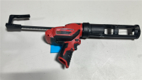 Milwaukee Caulk And Adhesive Gun No Battery - 2