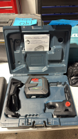 Bosch Professional #GCL100-40G Laser Level and Case
