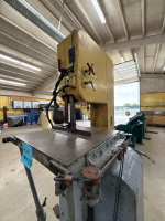 DOALL VERTICAL BAND SAW MODEL: ML - 3