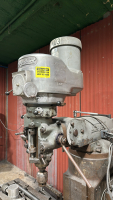 BRIDGEPORT VERTICAL MILLING MACHINE NO:352857 VARIABLE SPINDLE SPEED:60-4200RPM WITH NEWALL DP700 SCREEN - 5