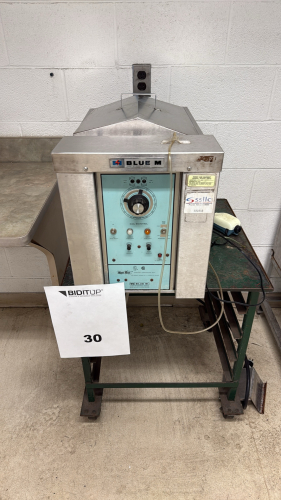 BLUE M MAGNI WHIRL CONSTANT TEMPERATURE WATERBATH MODEL: MW-1120A-1 W/ CART