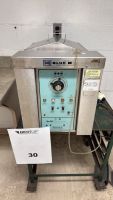 BLUE M MAGNI WHIRL CONSTANT TEMPERATURE WATERBATH MODEL: MW-1120A-1 W/ CART - 2