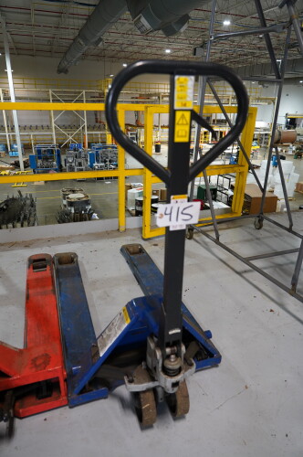 ULINE 5,5000 LBS CAPACITY PALLET TRUCK ;