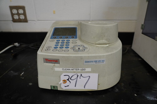 THERMO SCIENTFIC GENESYS 10S UV-Vis SPECTROPHOTOMETER; 80 VA MAX, 100/240 VOLT, 50/60 HZ; Ser No: 2L5V051202