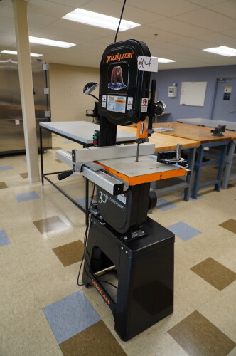 2017 GRIZZLY INDUSTRIAL 14" DELUXE BANDSAW 30th ANNIVERSARY EDITION G0555LANV; MOTOR 1HP, 110/220V, 1 PH, 60 HZ, 11A/5.5A, BLADE SPEED 1800/3100 FPM, BLADE LENGTH 93 1/2", BLADE WIDTH 1/8"-3/4", MAX CUTTING 13 1/2" CUT, CUTTING HEIGHT 6", TABLE TILT 10"L 