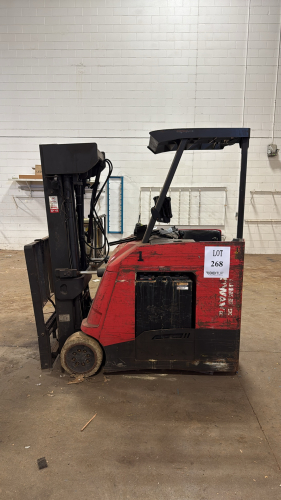 RAYMOND FORKLIFT MODEL: 425-C40QM (FOR PARTS)