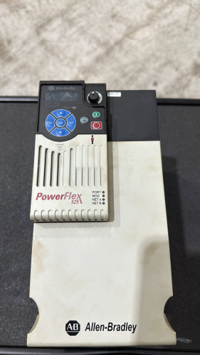 ALLEN BRADLEY POWER FLEX 525 AC DRIVE CAT NO. 25B-D030N104