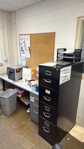 (3) OFFICE DESK 72&rdquo; W/ (1) OFFICE CHAIRS (NO CONTENT FURNITURE ONLY)