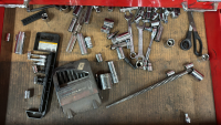 MAC TOOLS TOOL CHEST W/ TOOLS - 5