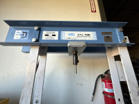 17 Tons Hydraulic Press - 2