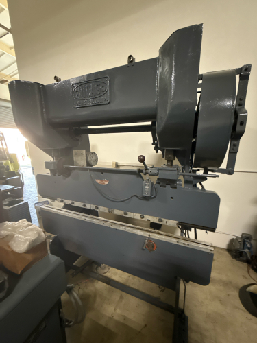 Chicago 25 Tons Press Brake