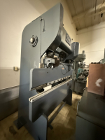 Chicago 25 Tons Press Brake - 4
