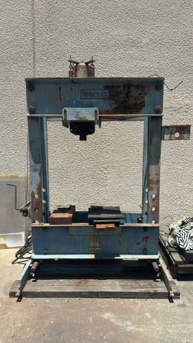 100 Tons Hydraulic Press