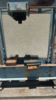100 Tons Hydraulic Press - 3
